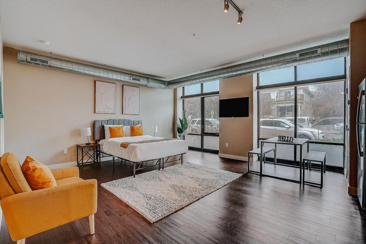 Apartment Frontdesk Grand Apts Downtown *